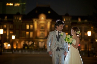 洋装　ロケーション　夜景