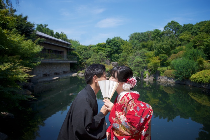 大きな池の前で...♡