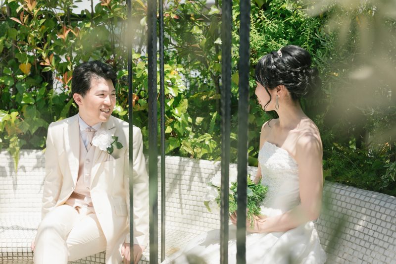 自然な表情で。。