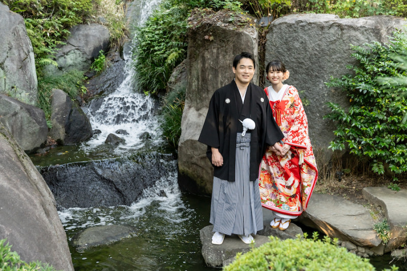滝を背景にかっこよく!