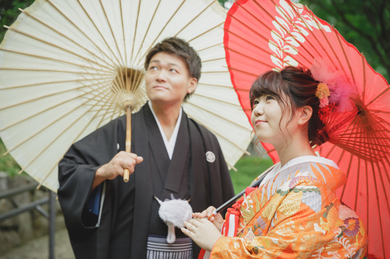 紅白の和傘がおめでたい♪