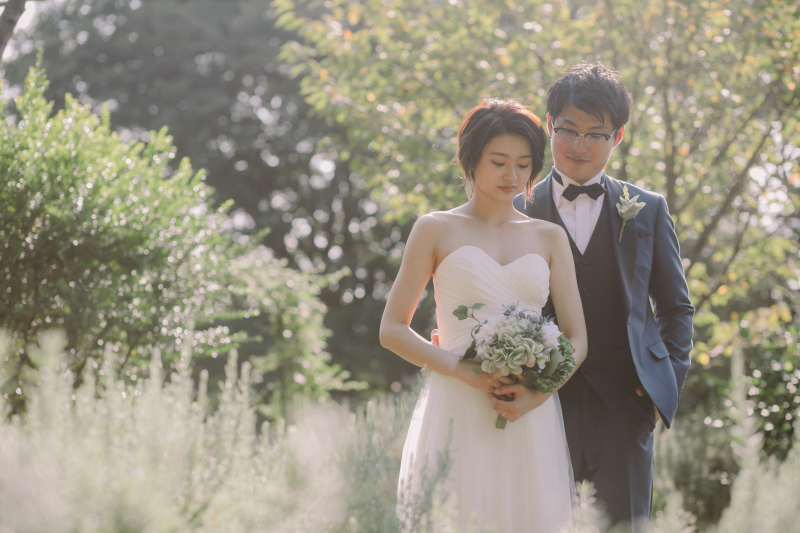 伏せ目ショット