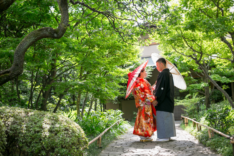 緑が鮮やかな庭園