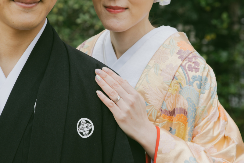 肩に手を添えて・・