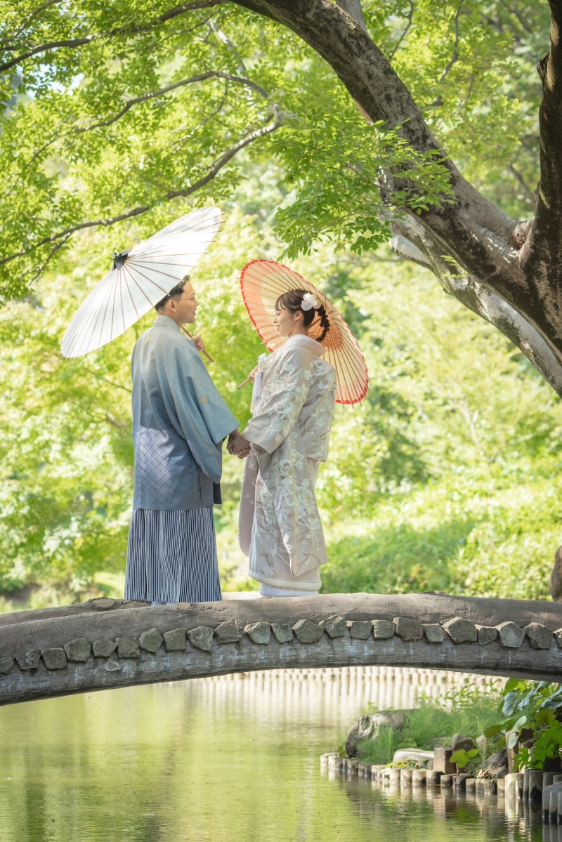凛とした表情はより和の雰囲気が高まり、おしゃれに