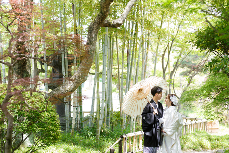 竹林に囲まれて