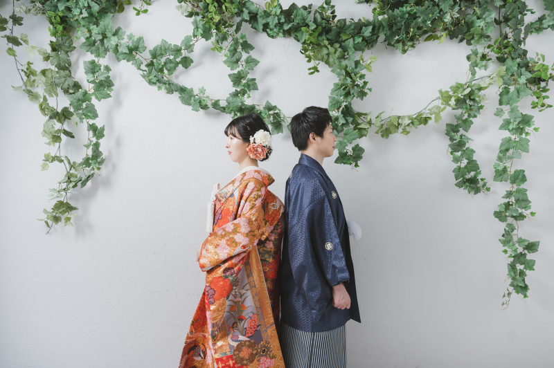 背中を合わせて