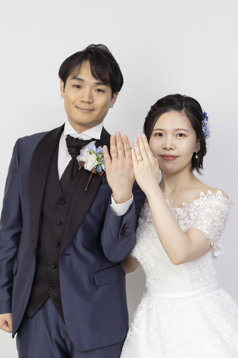 指輪ショットも細かな部分が写って素敵な1枚に!