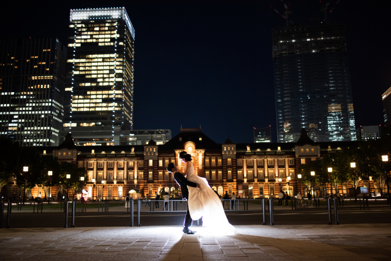 東京駅の前で♡