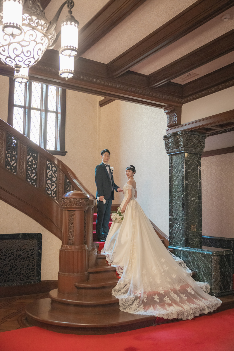 ご新郎様エスコート風ショットが素敵な1枚に!