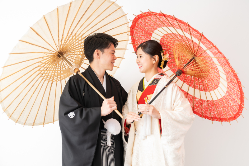 伝統的な和の雰囲気！華やかな番傘ショットの撮影！