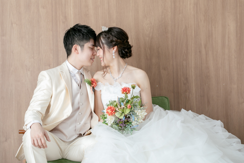 おでこをコツン