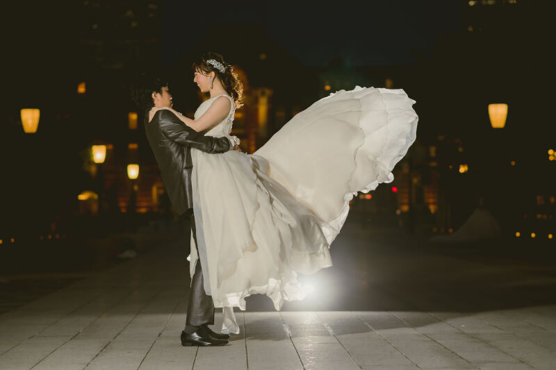 お好きなポーズでお撮りします