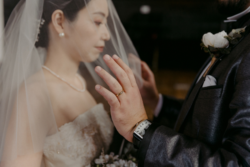 緊張のベールアップシーンの撮影もしっかりと!