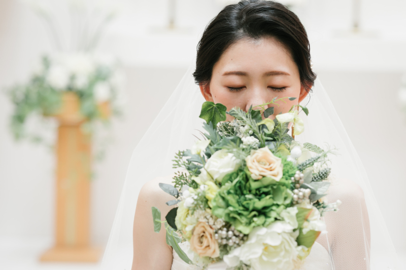 ブーケ越しのご新婦様