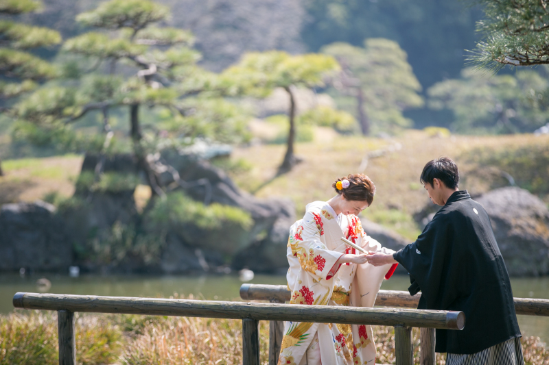 手を取り合って・・・