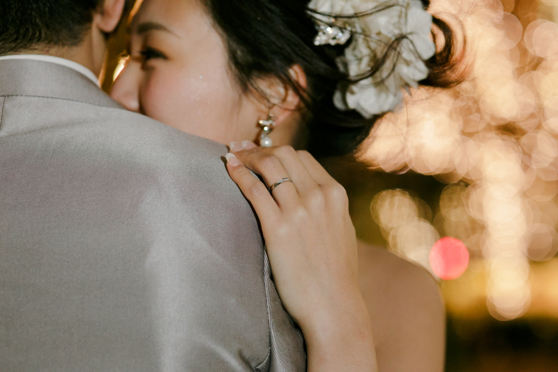 指輪にピントを、、、