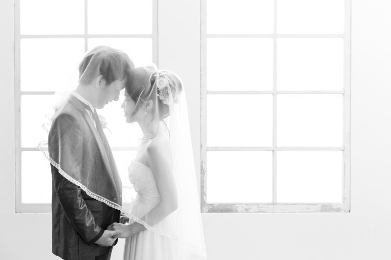 ベールに包まれて