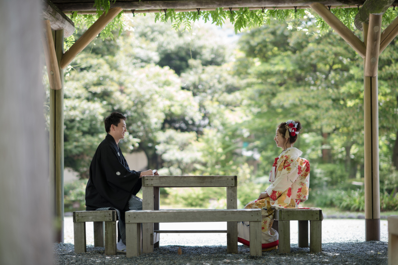 ベンチに座って〜