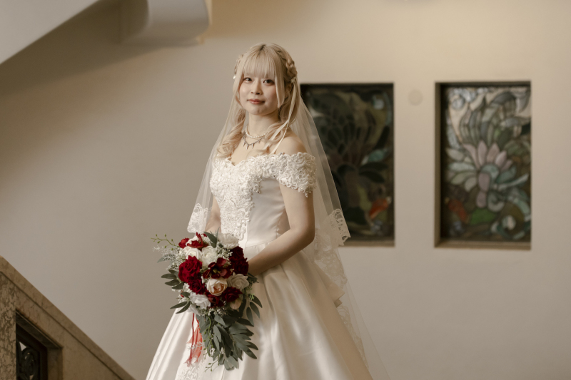 ご新婦様ソロショット!素敵なドレスが映える1枚に