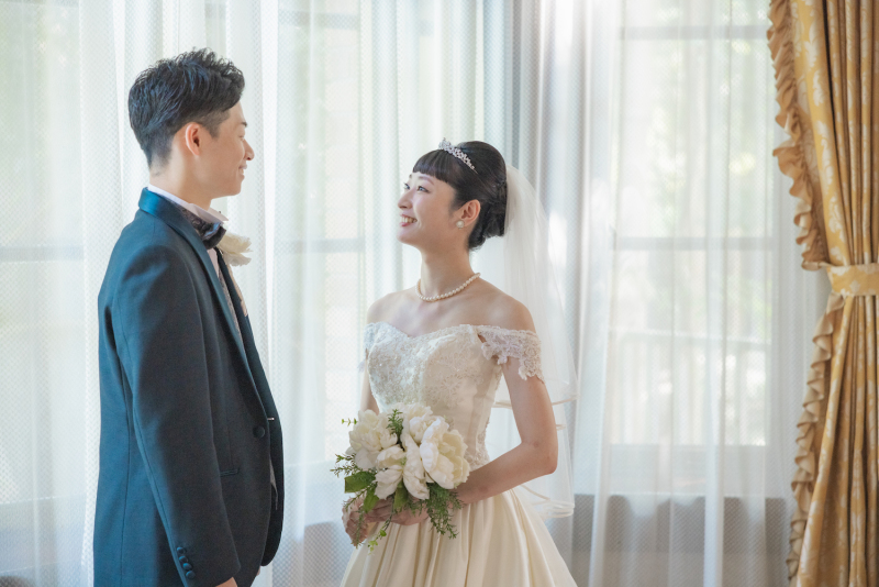 まずはお二人ならんだショットからスタートです!