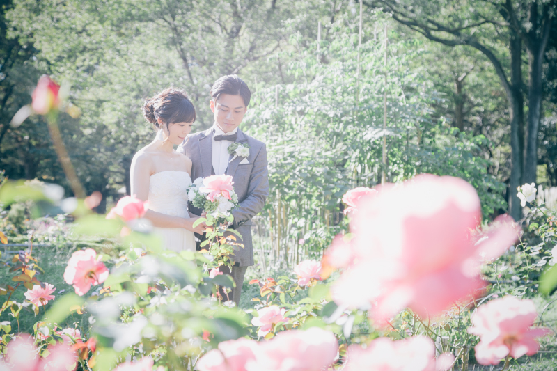 バラにつつまれて