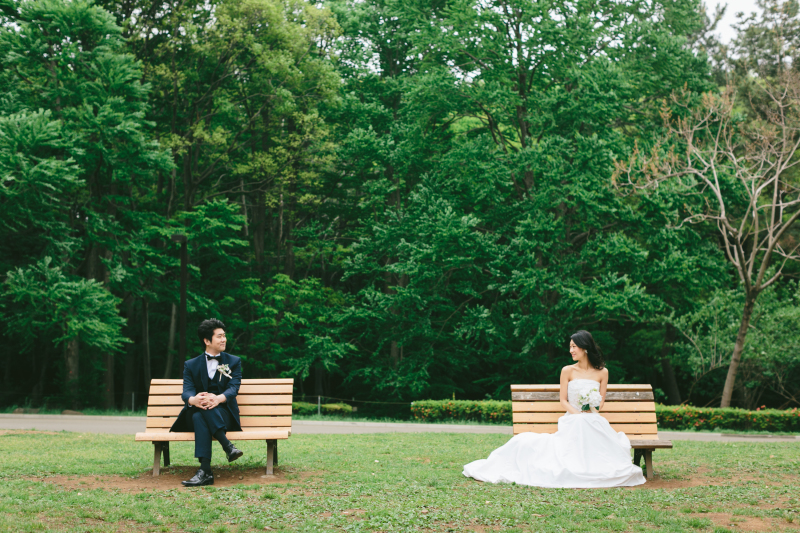 ベンチから見つめ合って♡