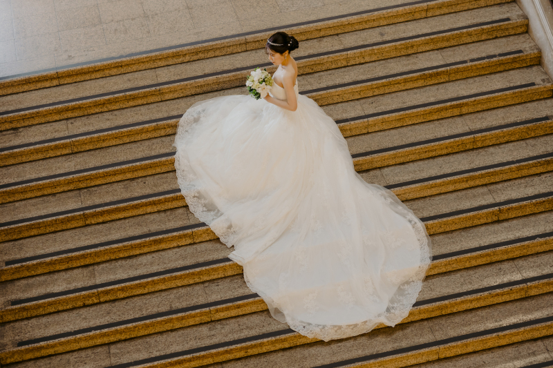 ご新婦様ソロショット!素敵なドレスが映える1枚に