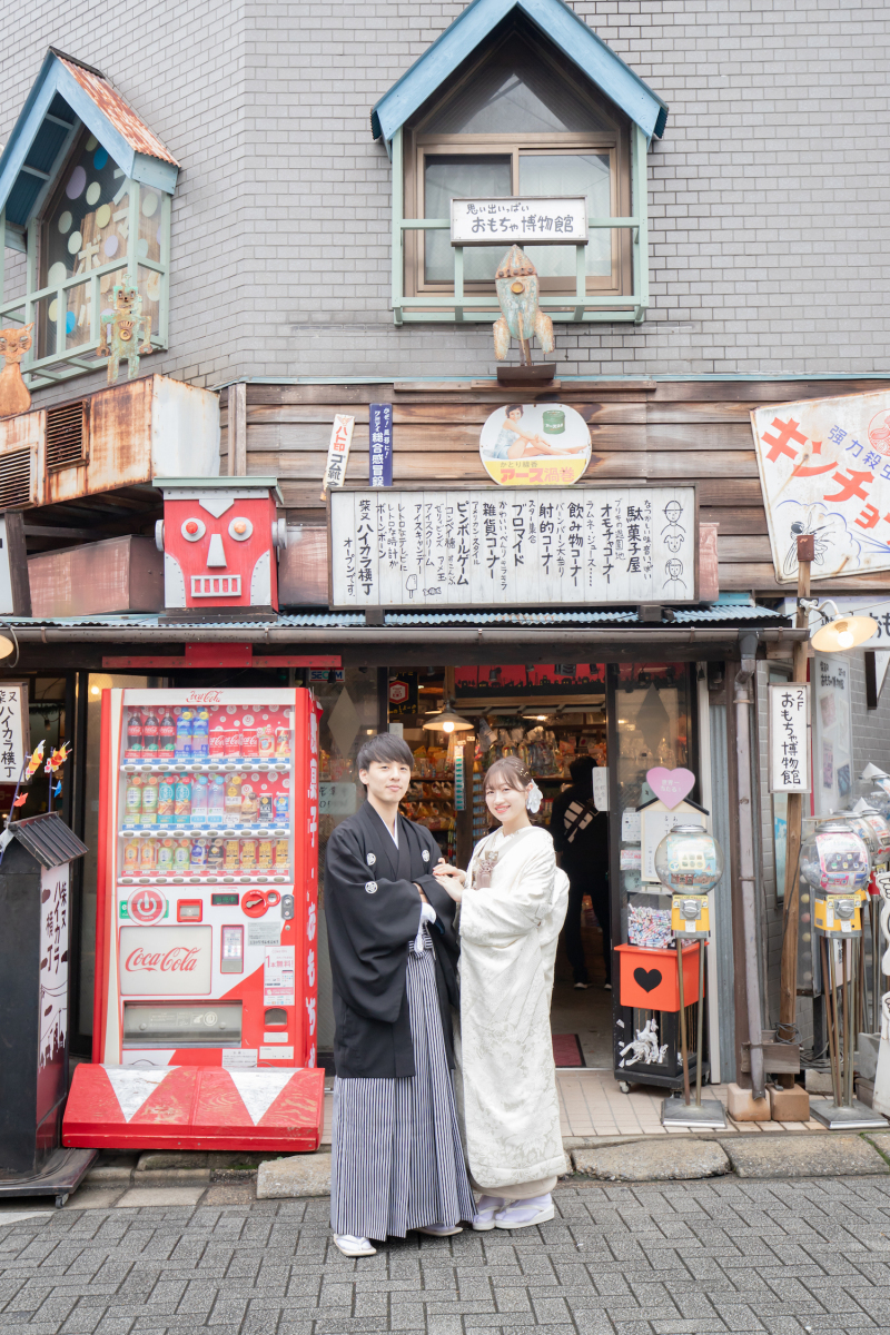 駄菓子屋さん前で