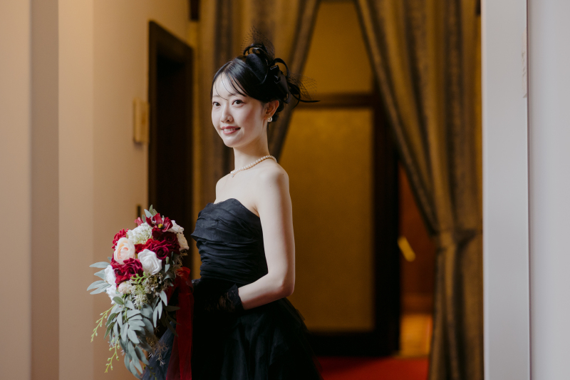 こだわりの衣装とヘアメイクを！ソロショットも！