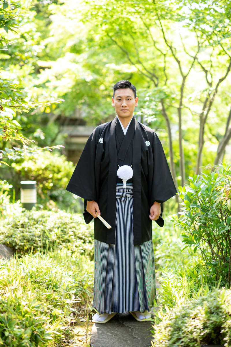 落ち着いた雰囲気の黒紋付袴