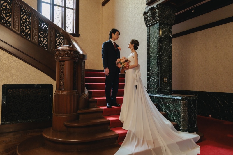 深紅の階段で・・・