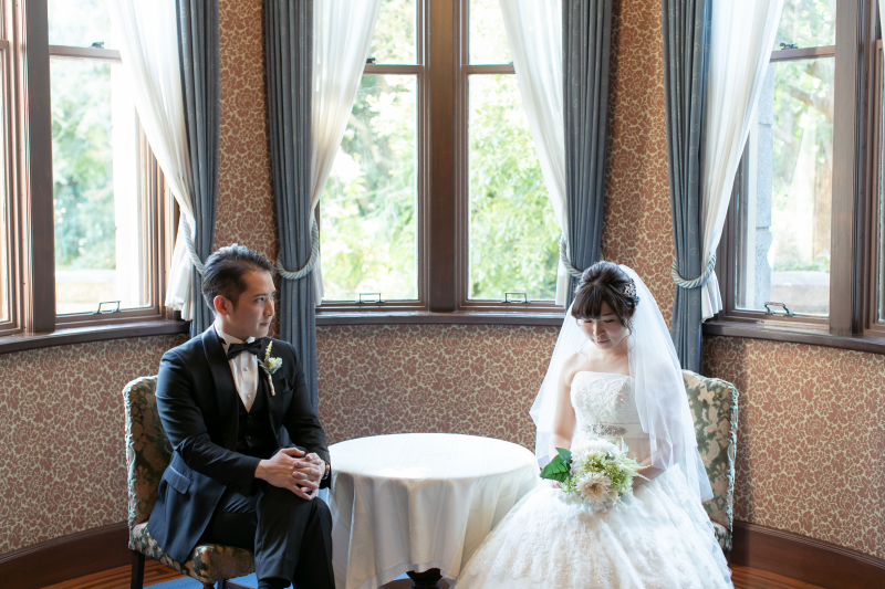 洋装　ロケーション