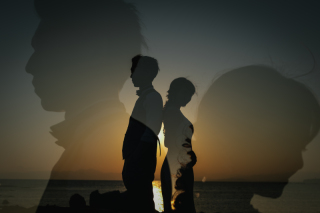 ちょっと癖アリなお写真も得意です。おふたりと楽しんだ景色も、ISHIKAWAだからこそ撮れるお写真も両方逃さず撮影いたします。カチッと王道！よりラフ・一捻りある写真がお好みの方におすすめです。