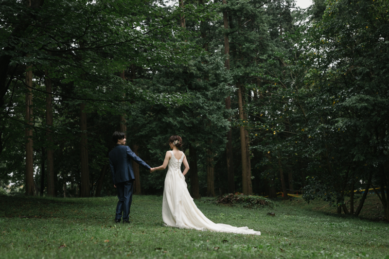 【洋装ロケ】ナチュラルなお写真が残せる、自然豊かな代々木公園撮影プラン◆ご新婦様ヘアセット&メイク・移動費・申請費・全データ込み