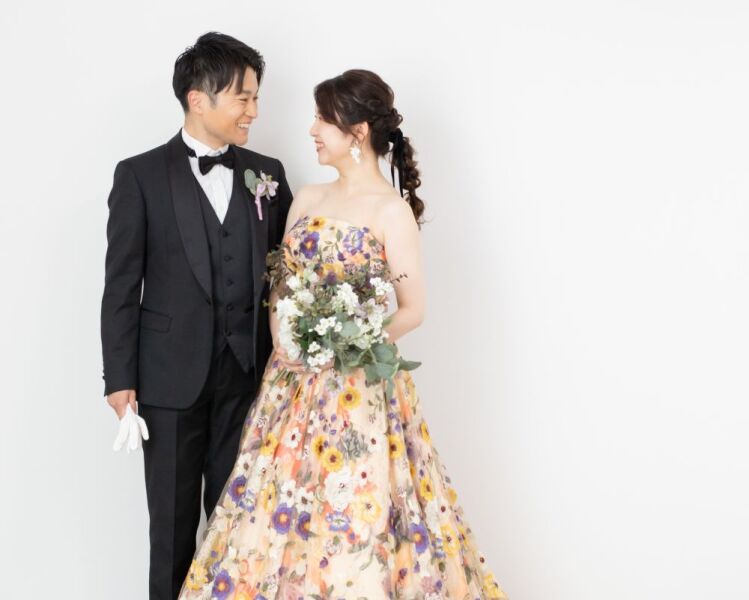 追加料金なし【洋装スタジオ（1着）】今なら15大特典10万円以上お得！イサムモリタ・ヴェラウォンなどのデザイナーズドレスも着れる