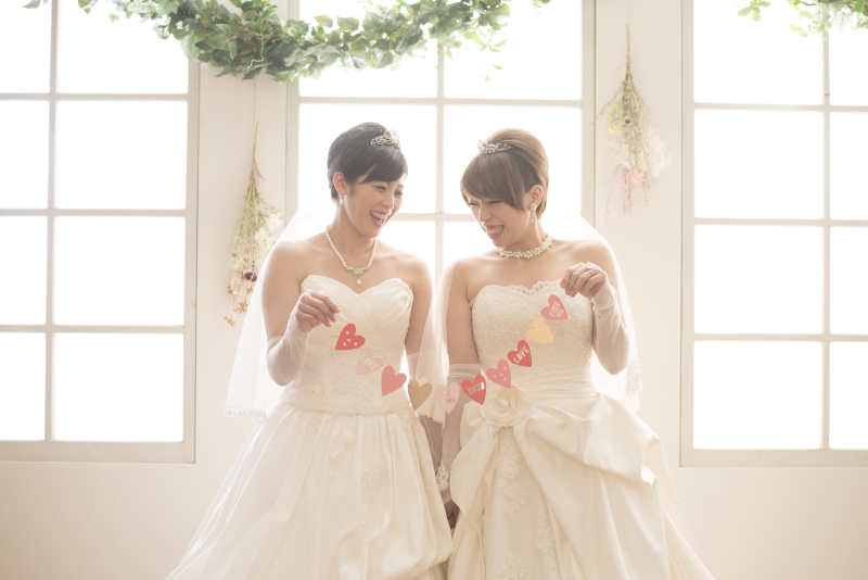 【LGBTQ+】おふたりらしさを実現*ドレス×ドレス スタジオ45分撮影プラン◆おふたり分のヘアメイク・ドレス2着・全データ込み