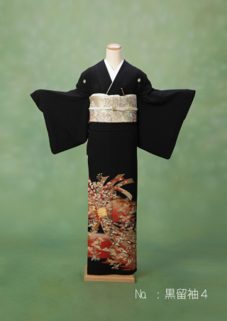 黒留袖４