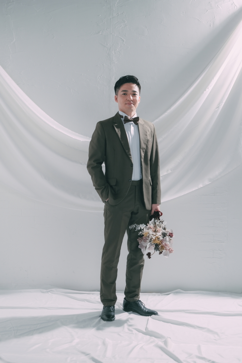 もちろんご新郎様の衣装も多数ご用意しております！