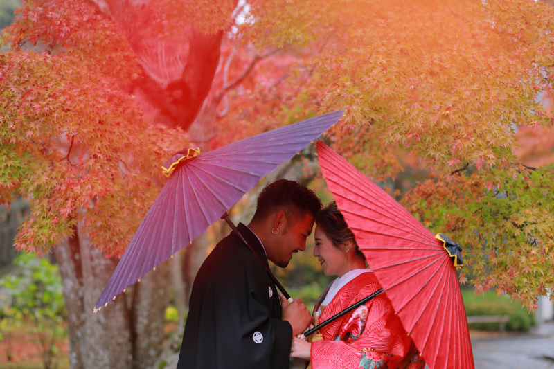 紅葉を背景に・・・