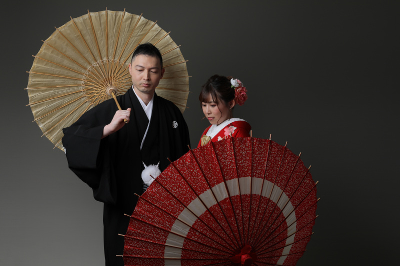 シックな撮影からスタート