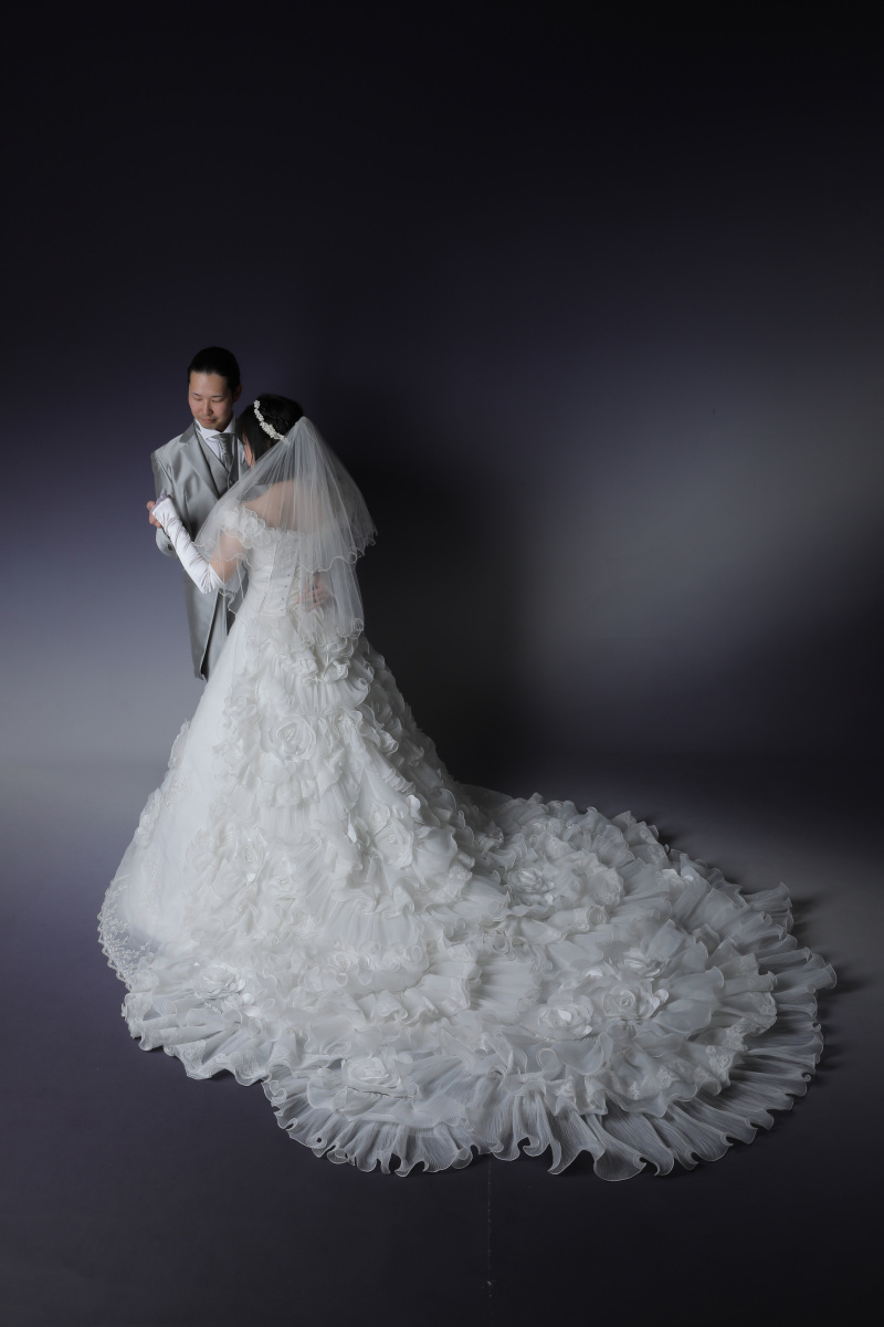 ドレスのデザインを生かしたショット