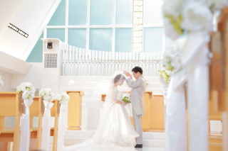 本格的な結婚式場でフォトウエディング！
