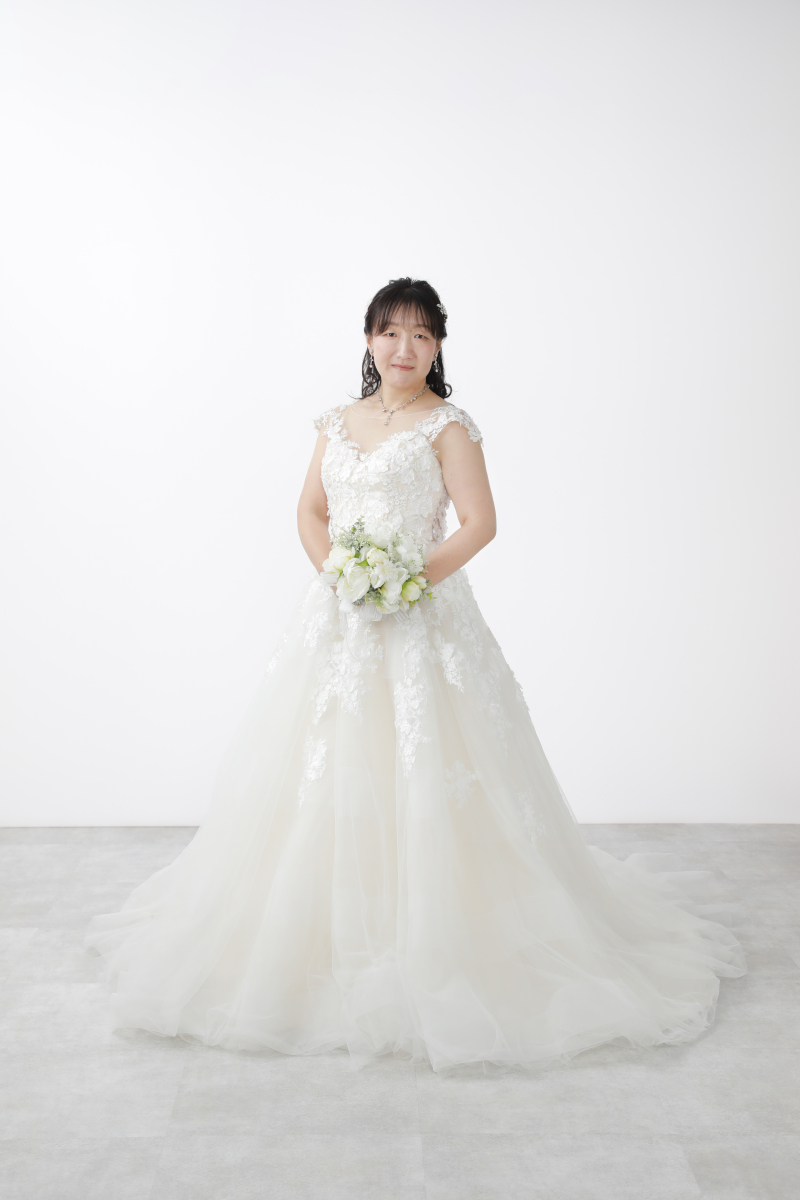 2着目はウエディングドレス！