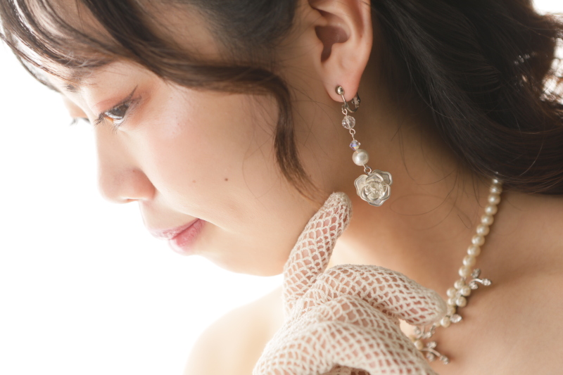【ソロウェディング】土日料金なし!ドレス1点、ヘアメイク、写真(六切りorデータ)1ポーズ付き♪