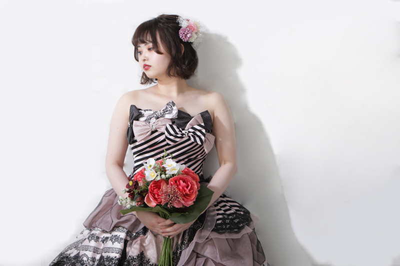 【ソロウェディング】土日料金なし!ドレス1点、ヘアメイク、写真(六切りorデータ)1ポーズ付き♪