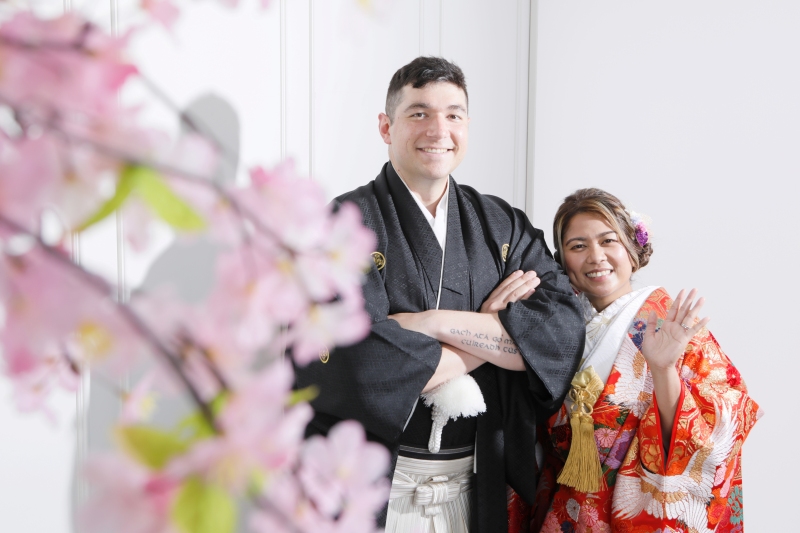 【和装洋装スタンダードプラン】スタジオ撮影(衣装和洋各1点/新婦ヘアメイク/写真2枚)
