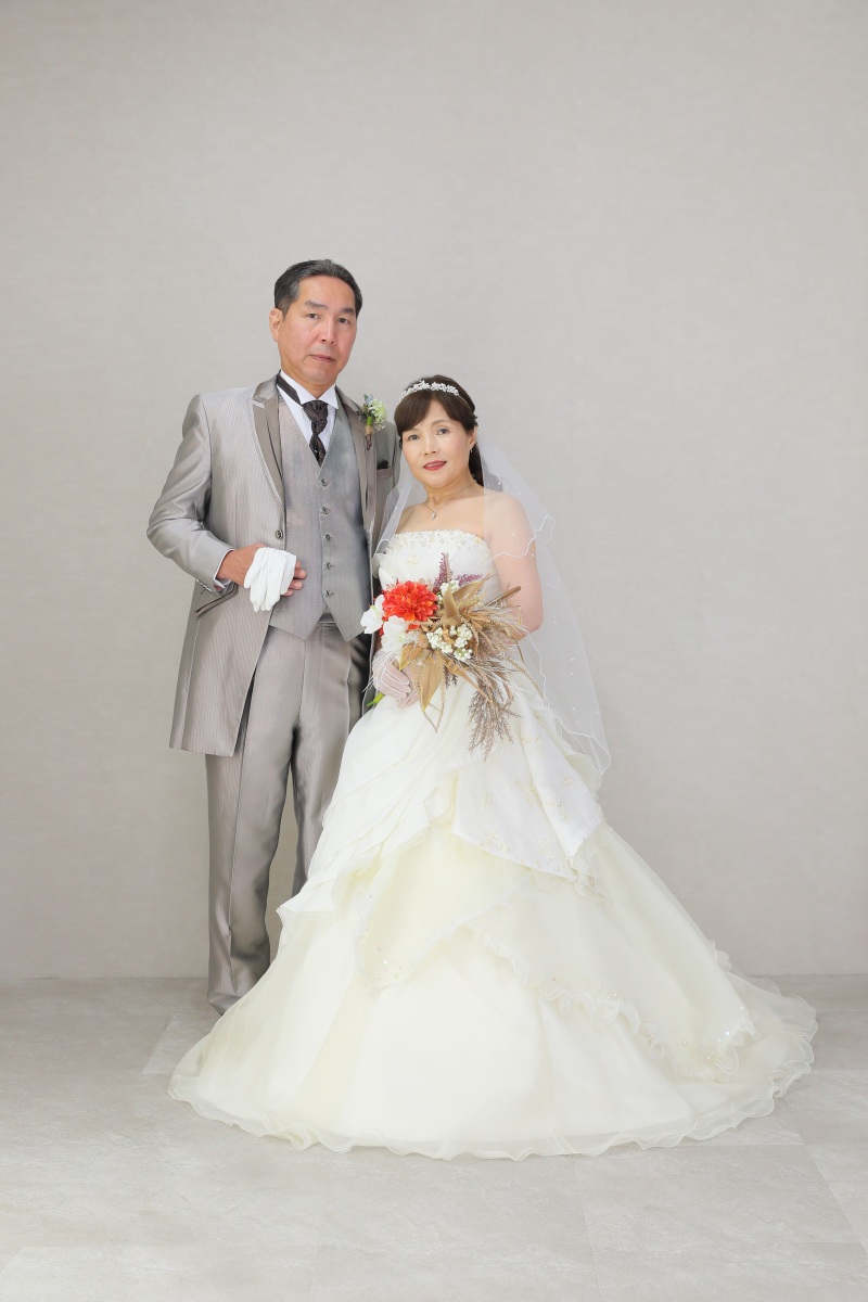 ウエディングドレスにお着替え