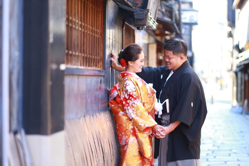 京都を感じさせる町屋の風景に溶け込んで