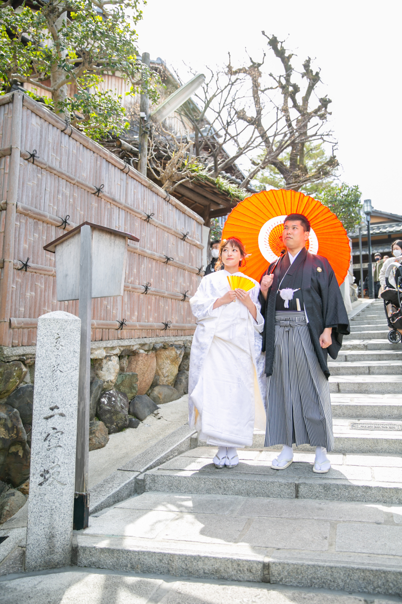 二年坂の階段で